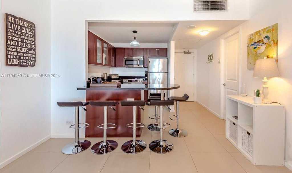 Small Image of 2301 COLLINS AVE #735, Miami Beach Number 2