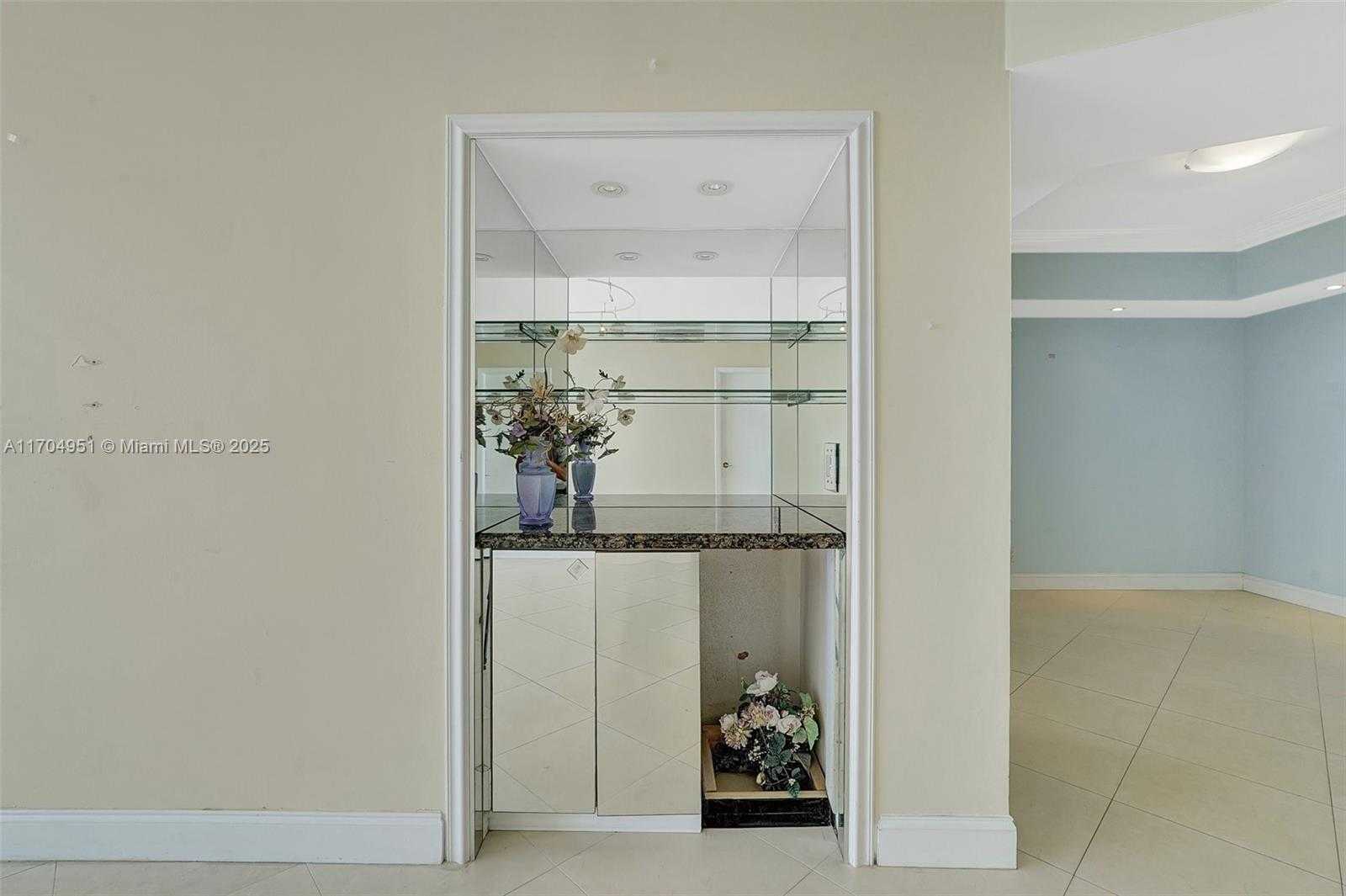Small Image of 20281 EAST COUNTRY CLUB DR #2104, Aventura Number 11