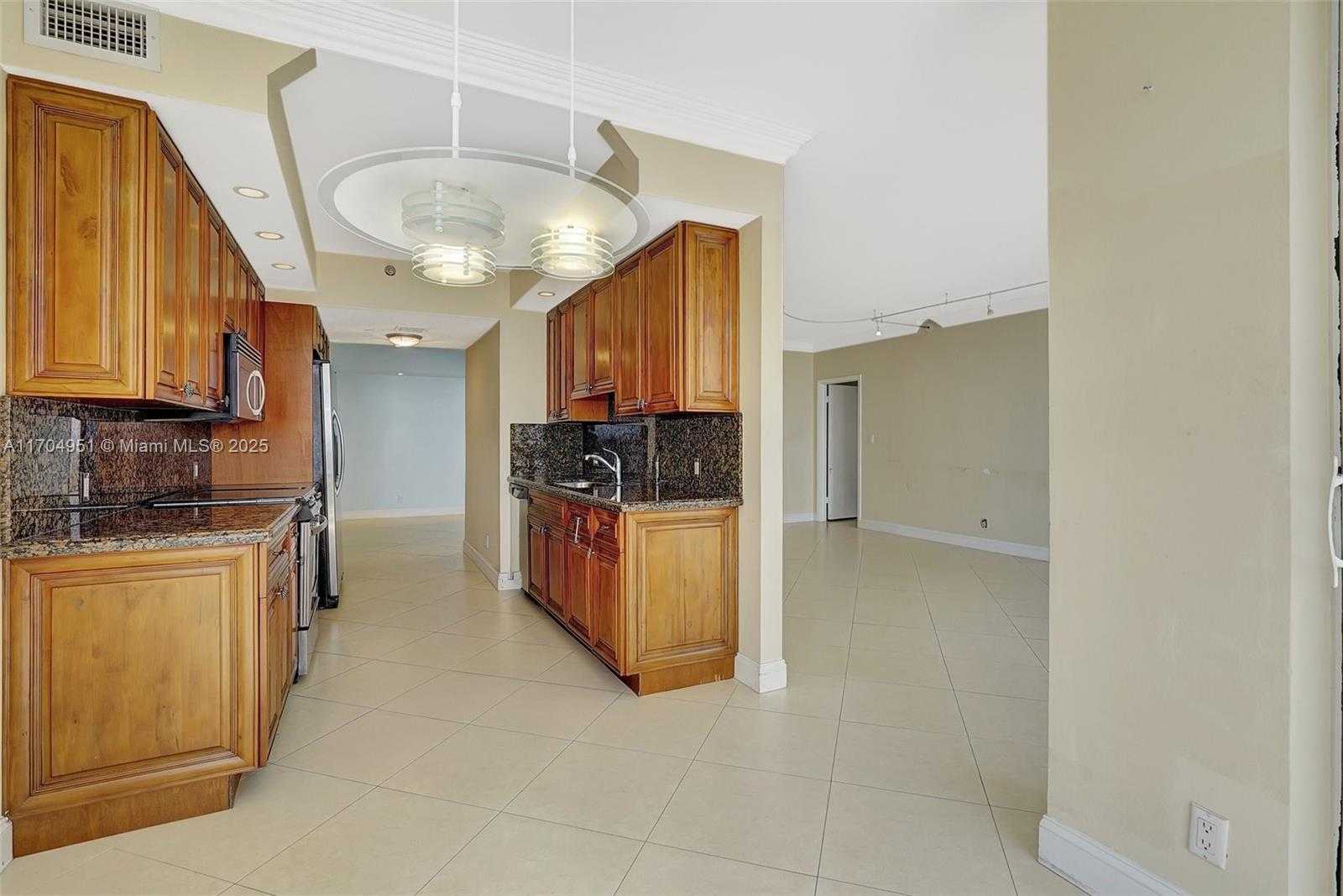 Small Image of 20281 EAST COUNTRY CLUB DR #2104, Aventura Number 20