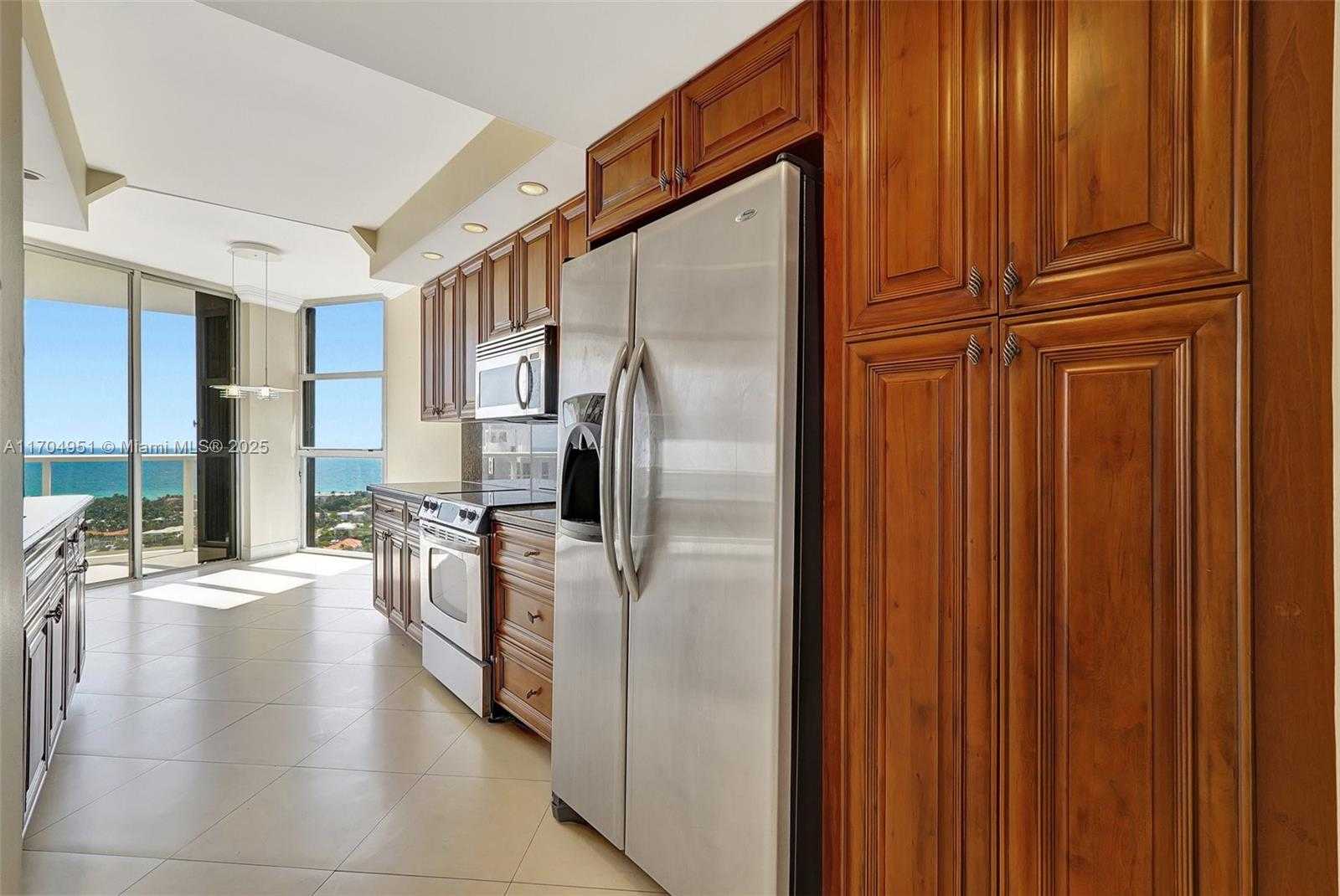 Small Image of 20281 EAST COUNTRY CLUB DR #2104, Aventura Number 23