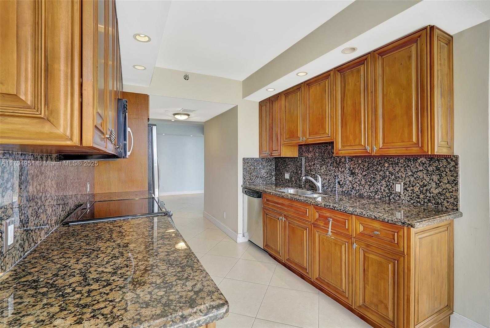 Small Image of 20281 EAST COUNTRY CLUB DR #2104, Aventura Number 25