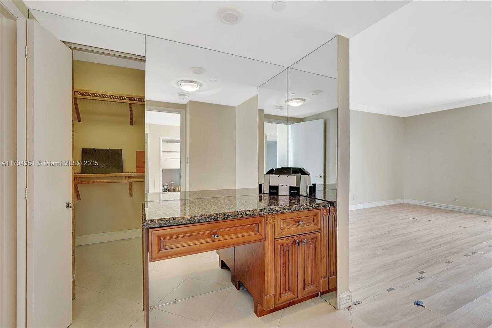 Small Image of 20281 EAST COUNTRY CLUB DR #2104, Aventura Number 36