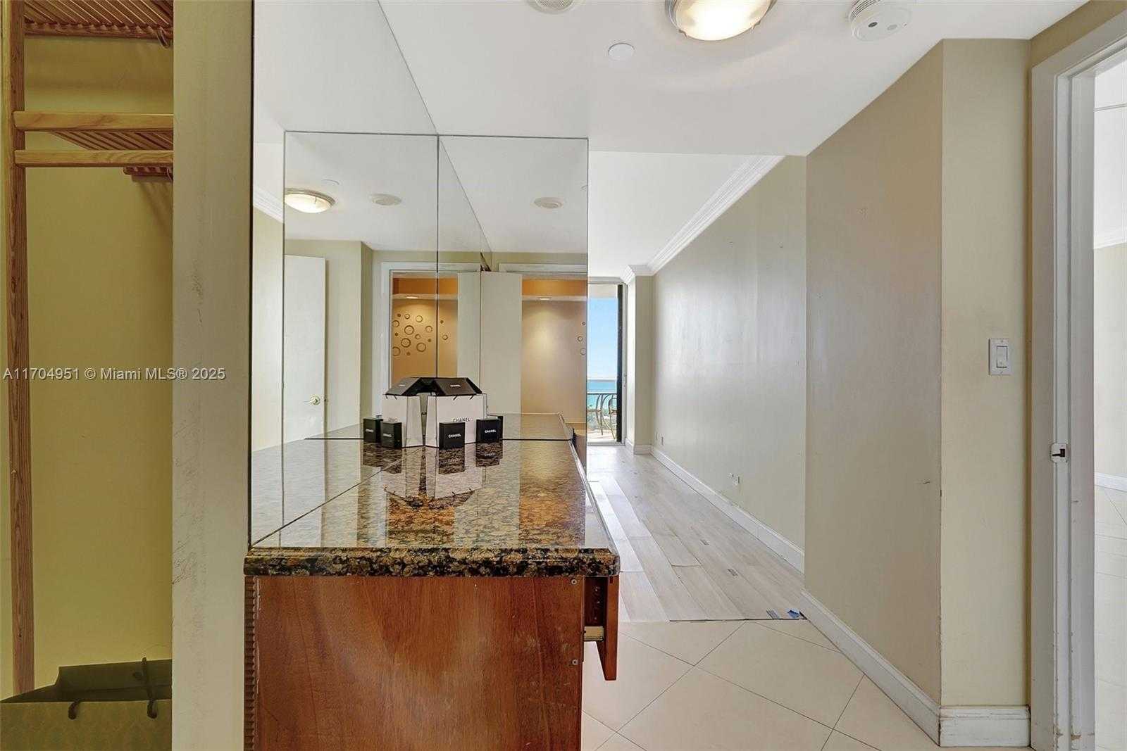 Small Image of 20281 EAST COUNTRY CLUB DR #2104, Aventura Number 40
