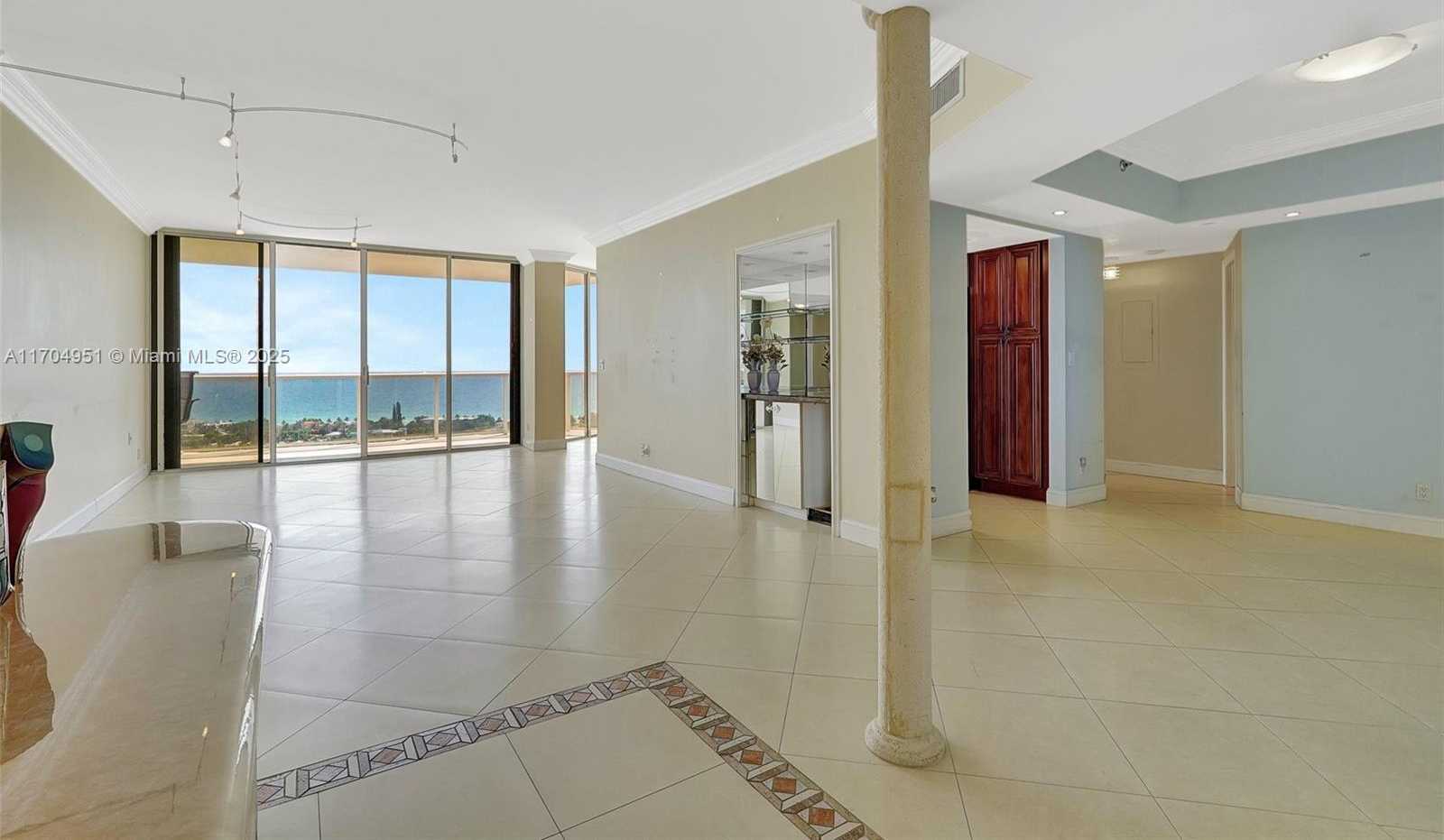 Small Image of 20281 EAST COUNTRY CLUB DR #2104, Aventura Number 8