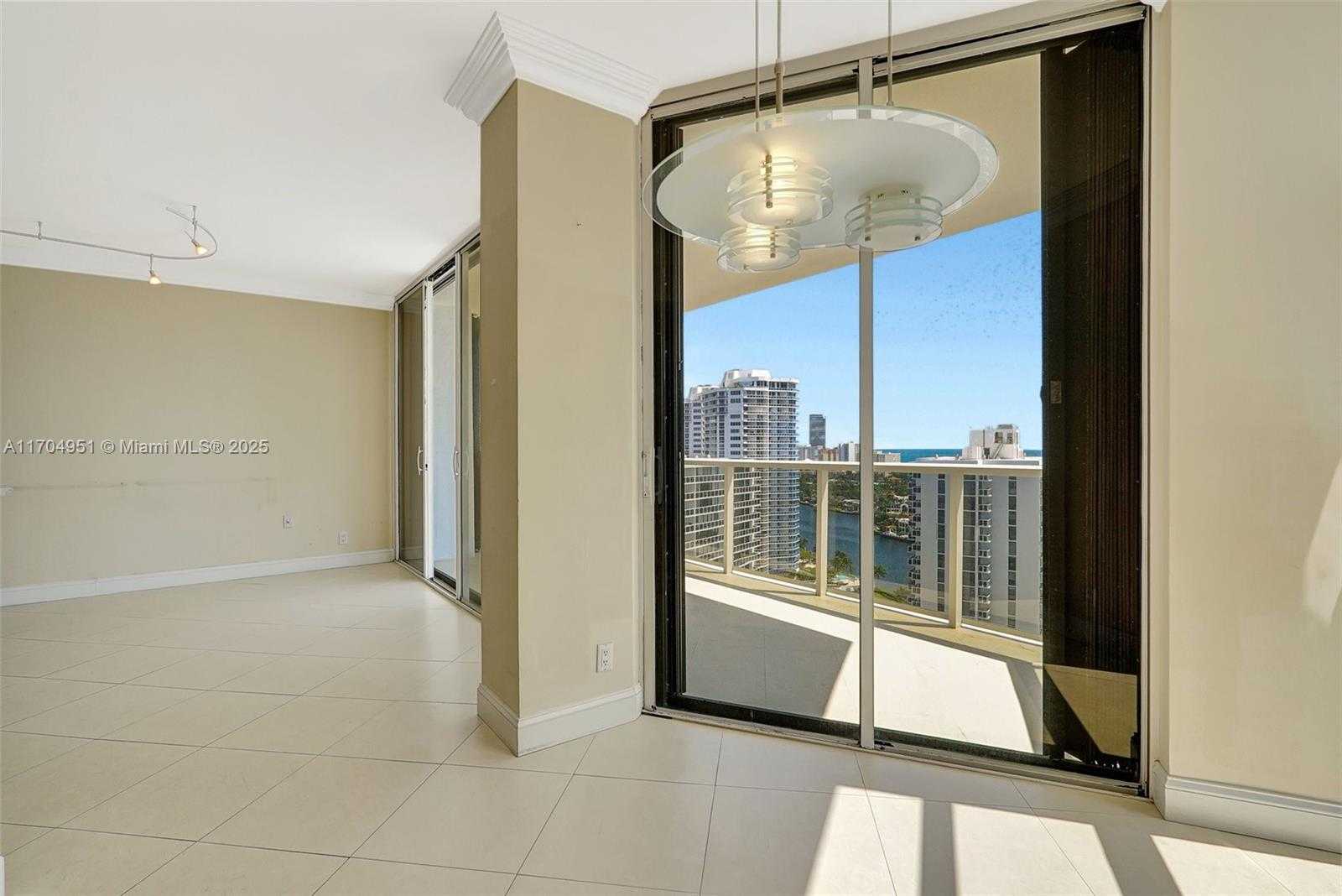 Small Image of 20281 EAST COUNTRY CLUB DR #2104, Aventura Number 80