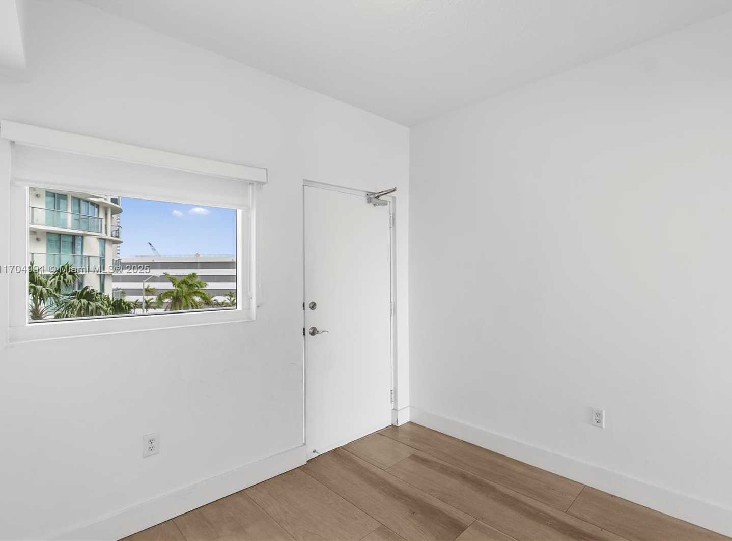 Small Image of 6580 INDIAN CREEK DR #406, Miami Beach Number 17