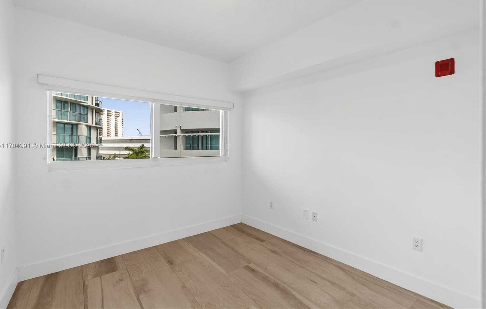 Small Image of 6580 INDIAN CREEK DR #406, Miami Beach Number 19