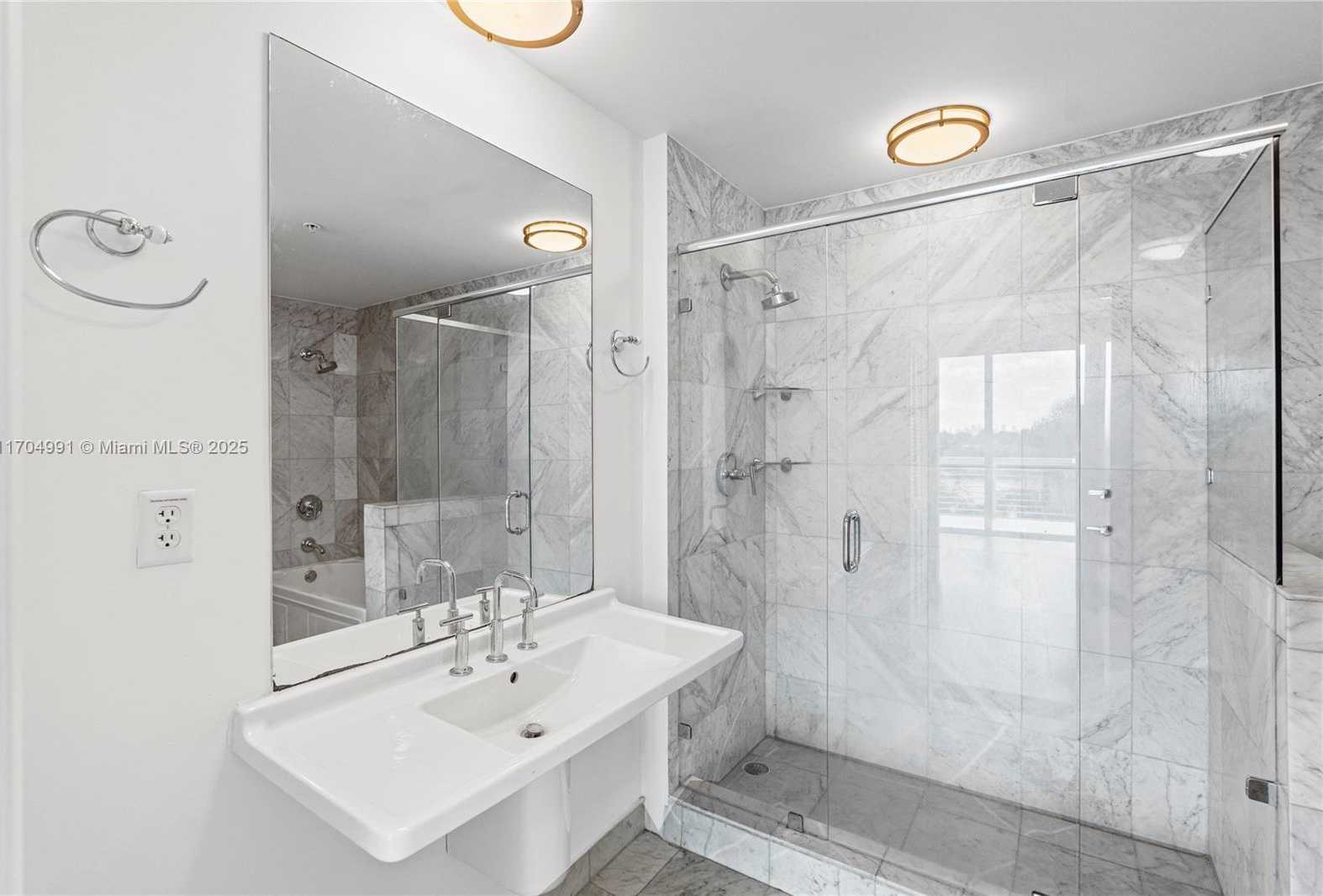 Small Image of 6580 INDIAN CREEK DR #406, Miami Beach Number 25