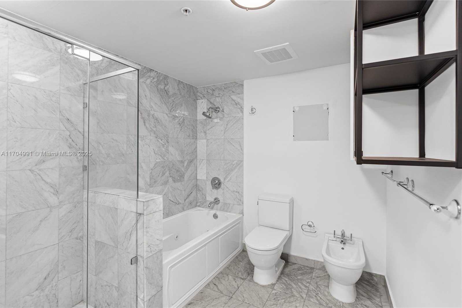 Small Image of 6580 INDIAN CREEK DR #406, Miami Beach Number 26