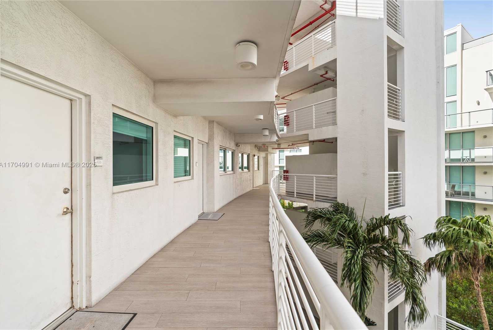 Small Image of 6580 INDIAN CREEK DR #406, Miami Beach Number 31