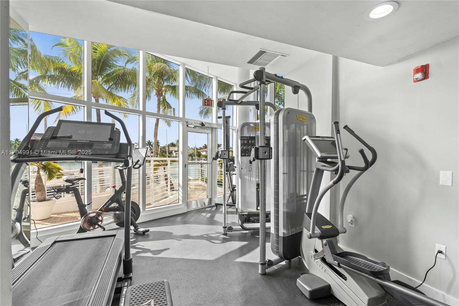 Small Image of 6580 INDIAN CREEK DR #406, Miami Beach Number 36