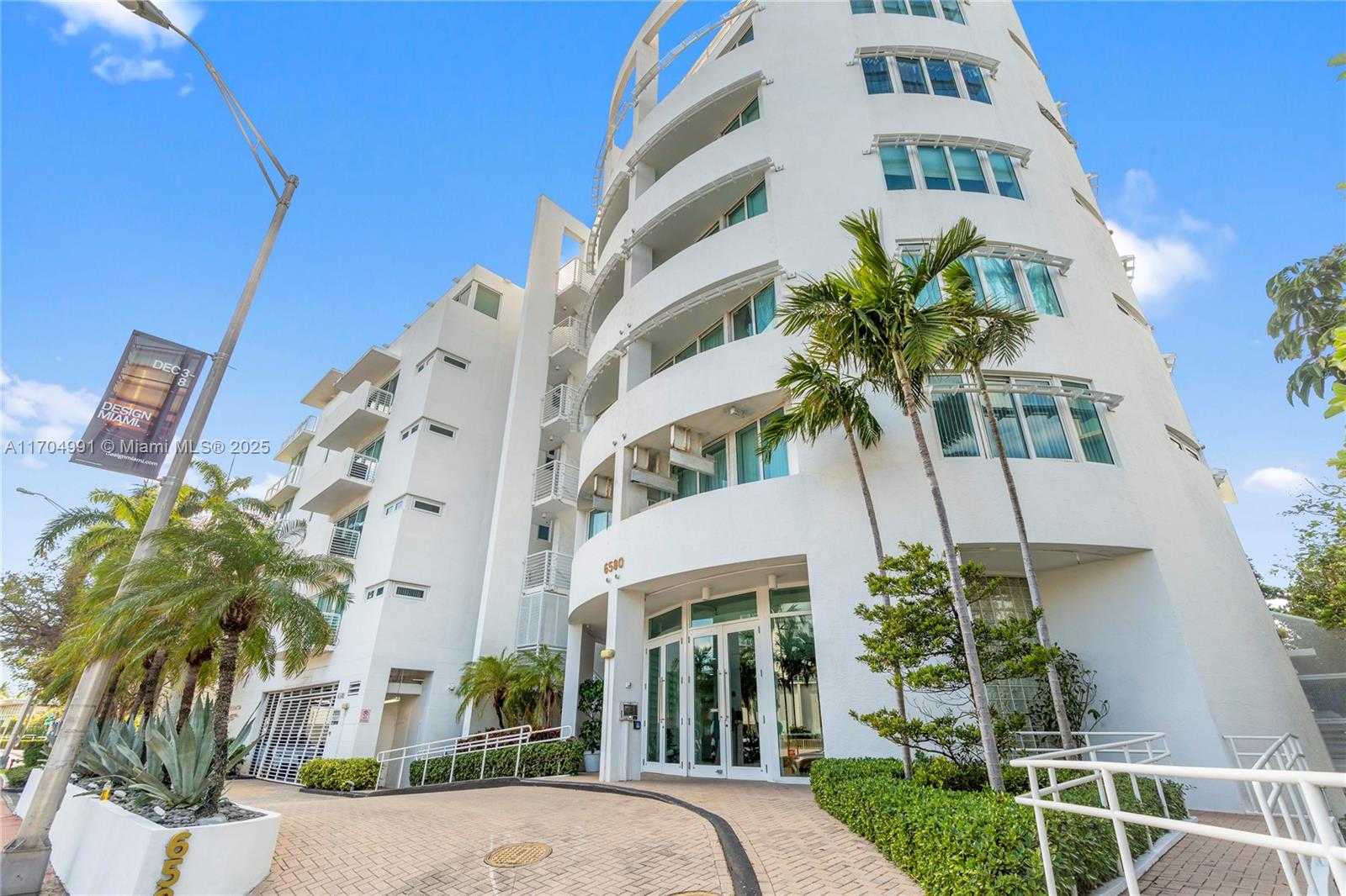 Small Image of 6580 INDIAN CREEK DR #406, Miami Beach Number 40