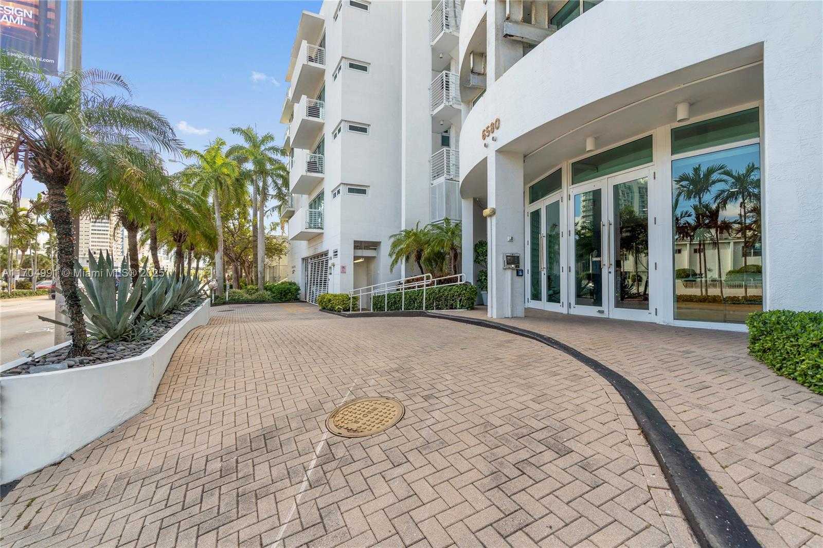 Small Image of 6580 INDIAN CREEK DR #406, Miami Beach Number 41