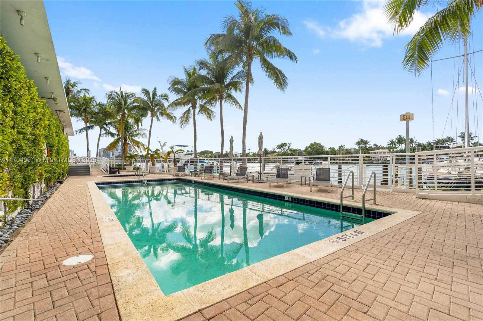 Small Image of 6580 INDIAN CREEK DR #406, Miami Beach Number 5