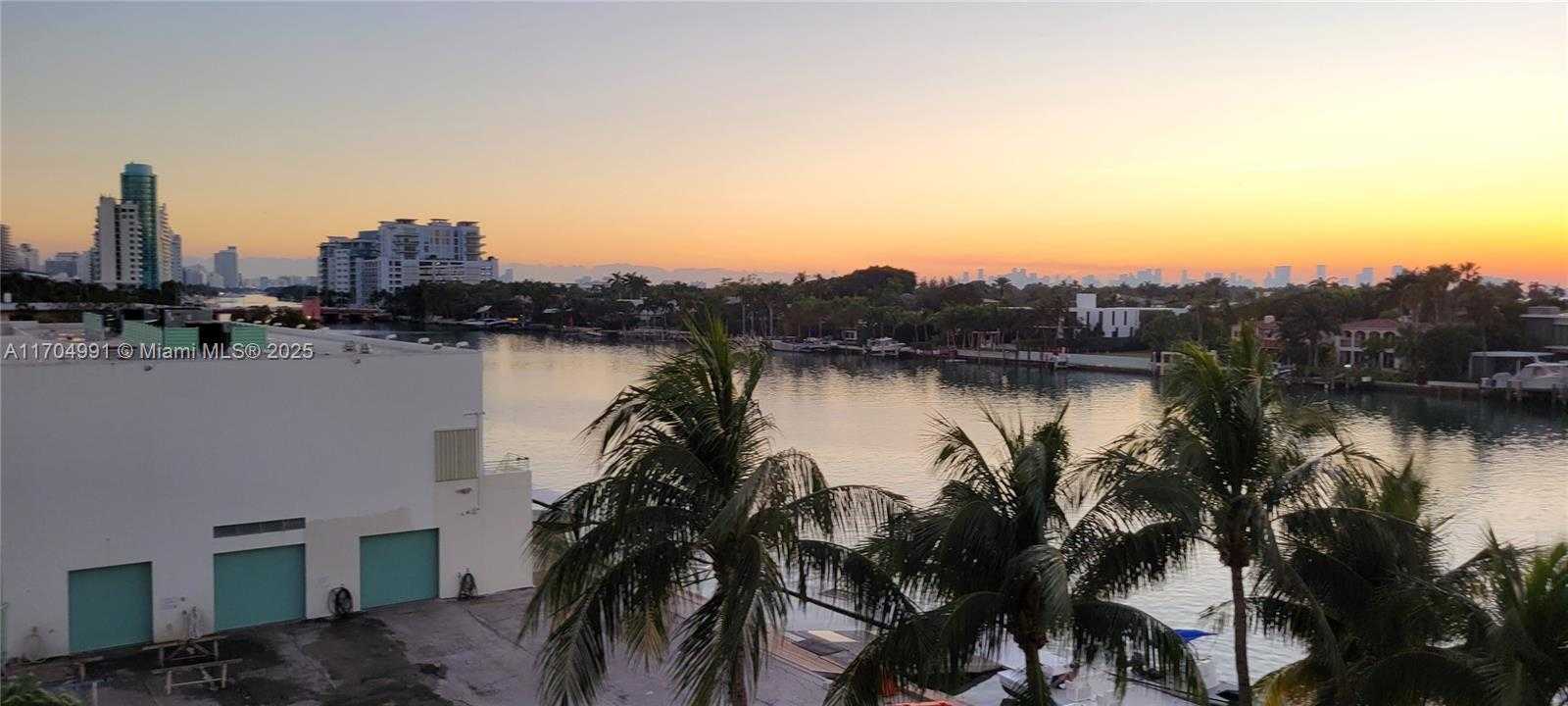 Small Image of 6580 INDIAN CREEK DR #406, Miami Beach Number 57