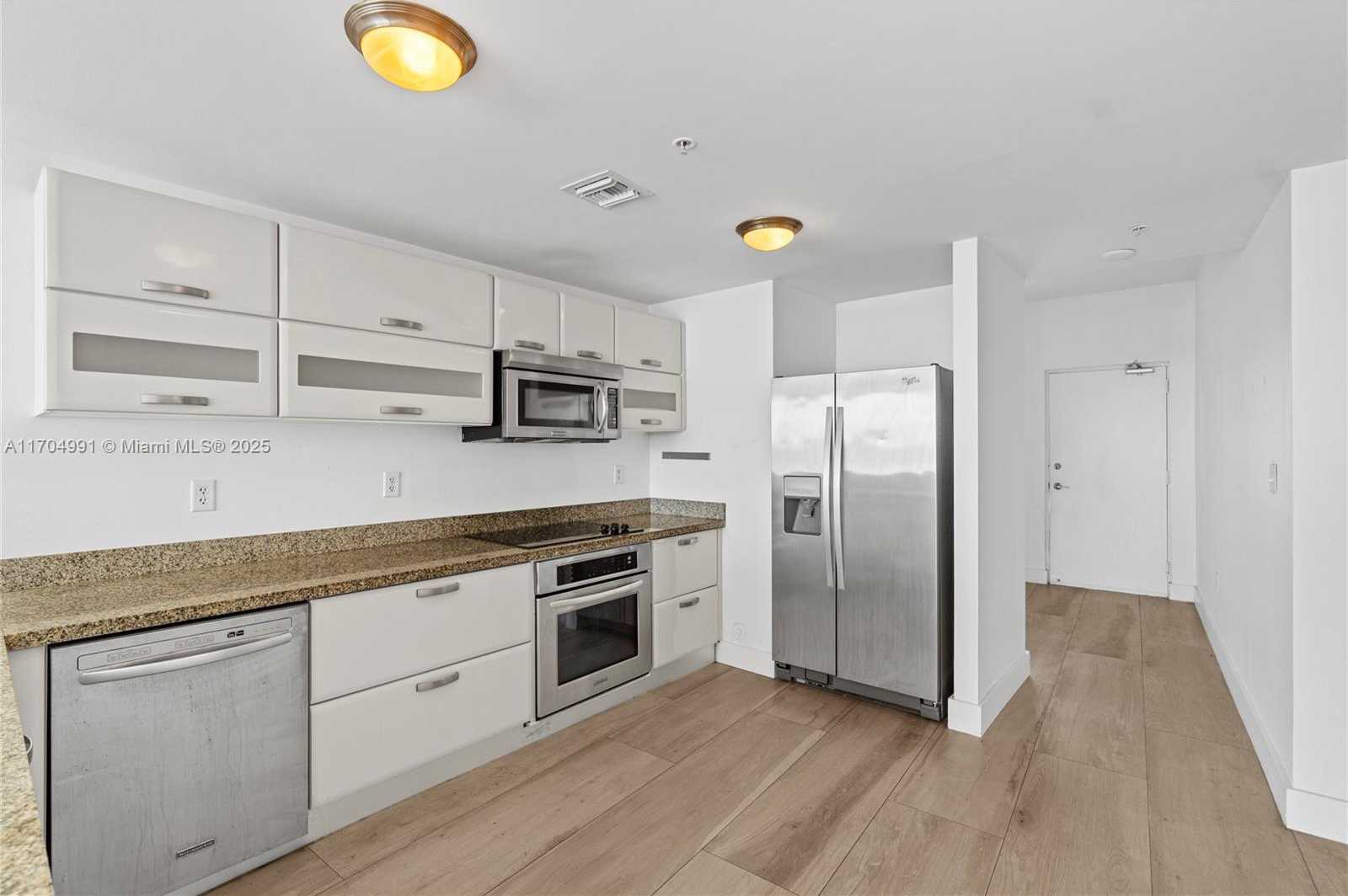 Small Image of 6580 INDIAN CREEK DR #406, Miami Beach Number 8