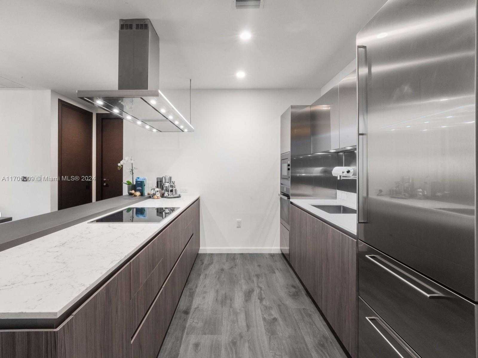 Small Image of 1000 BRICKELL PLZ #PH5706, Miami Number 8
