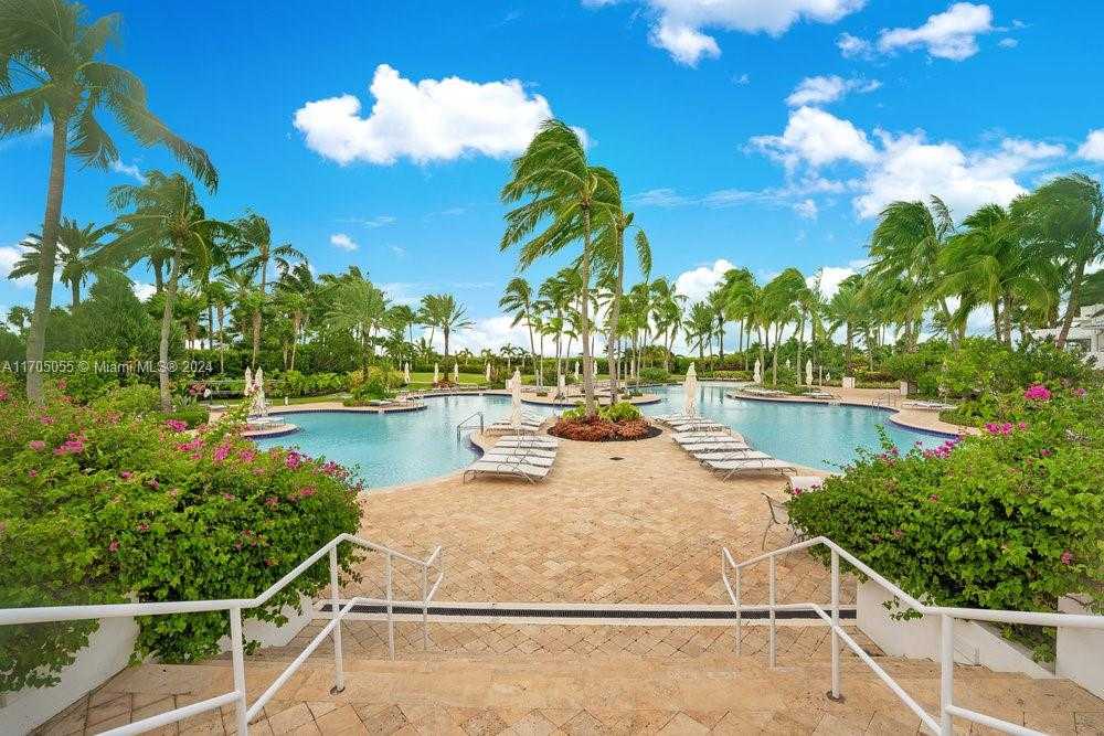 Small Image of 100 SOUTH POINTE DR #3601, Miami Beach Number 39