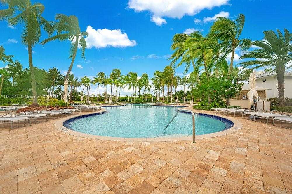 Small Image of 100 SOUTH POINTE DR #3601, Miami Beach Number 42