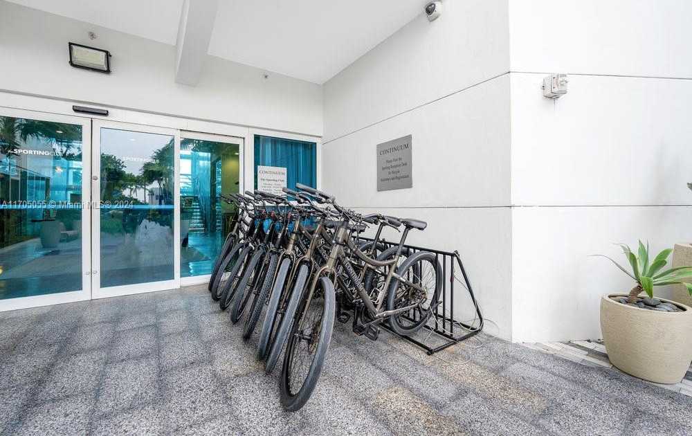 Small Image of 100 SOUTH POINTE DR #3601, Miami Beach Number 55