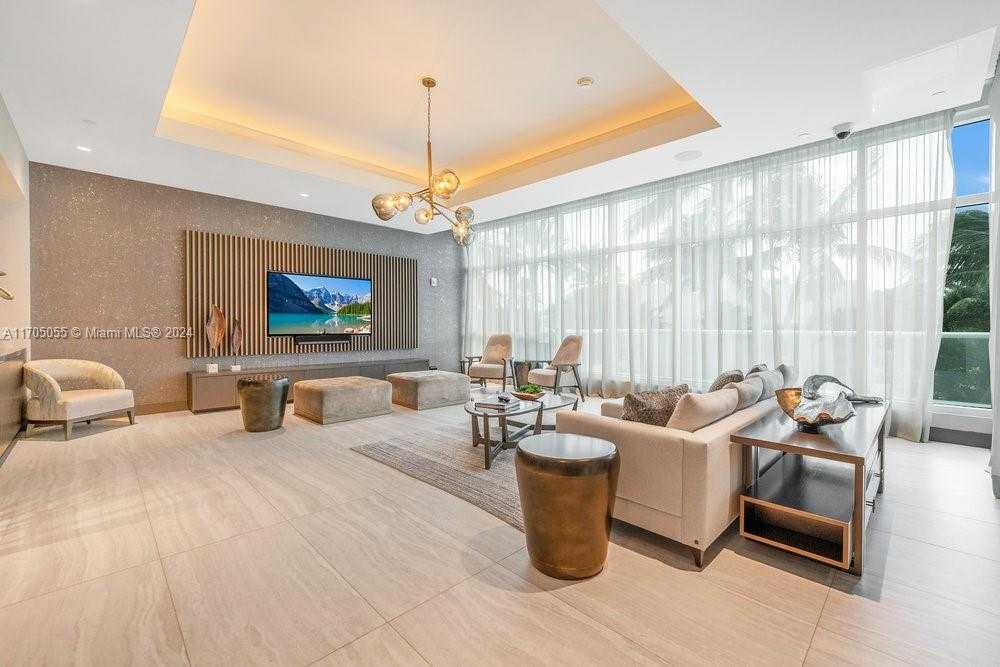 Small Image of 100 SOUTH POINTE DR #3601, Miami Beach Number 59