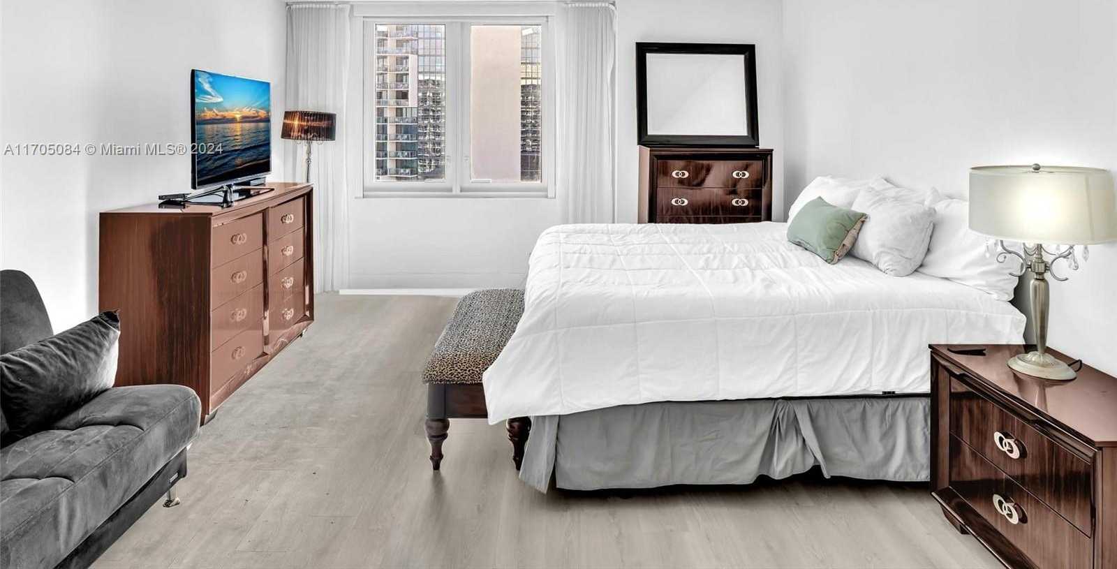 Small Image of 2301 COLLINS AVE #1202, Miami Beach Number 14
