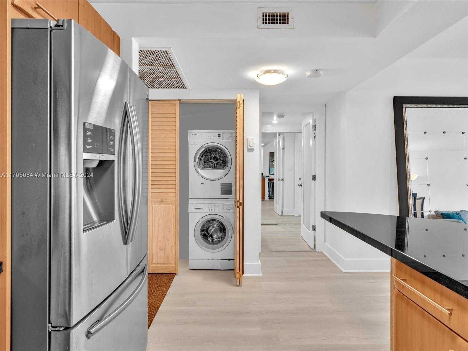 Small Image of 2301 COLLINS AVE #1202, Miami Beach Number 8