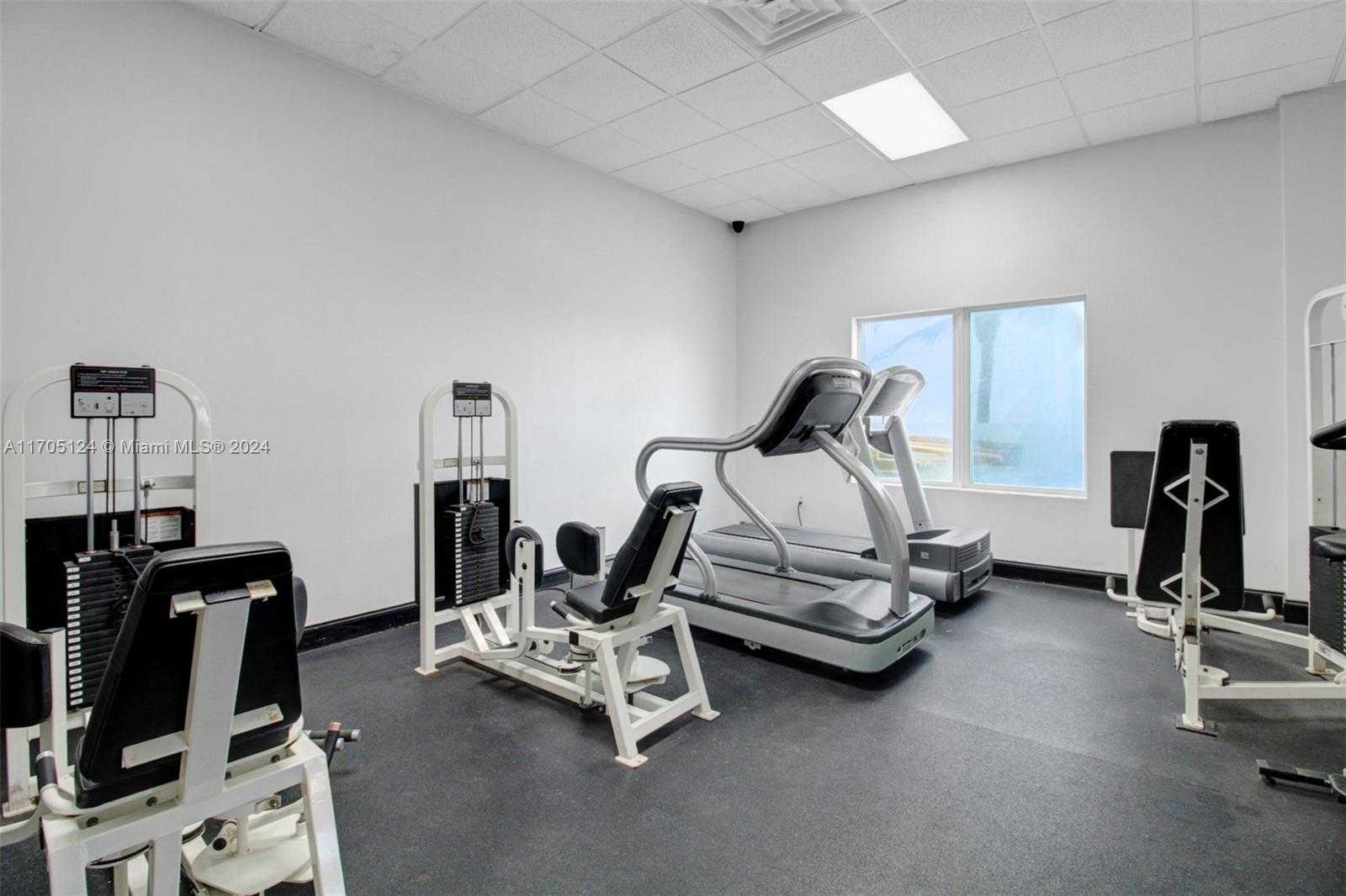 Small Image of 3725 SOUTH OCEAN DR #1416, Hollywood Number 15
