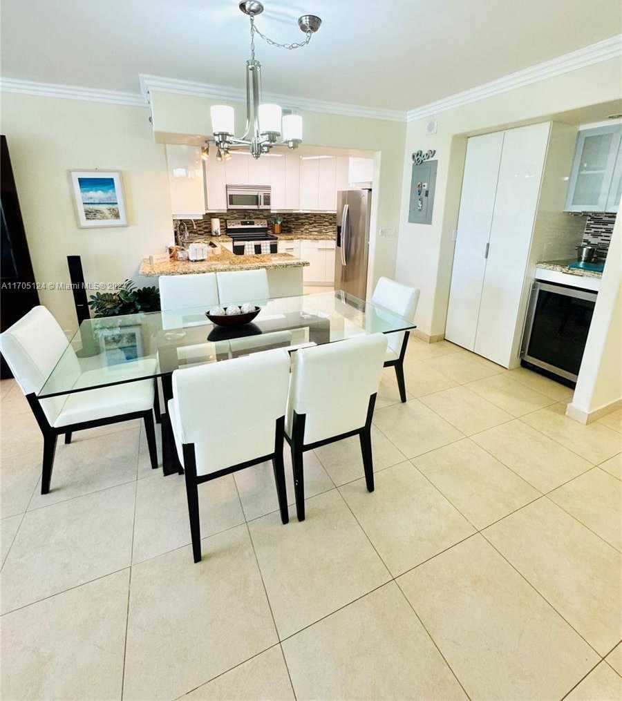 Small Image of 3725 SOUTH OCEAN DR #1416, Hollywood Number 4