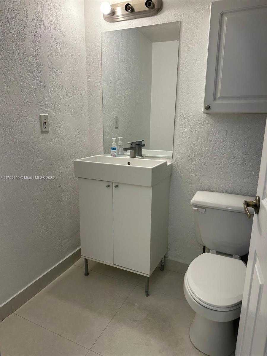 Small Image of 2501 SOUTH OCEAN DR #1603, Hollywood Number 15