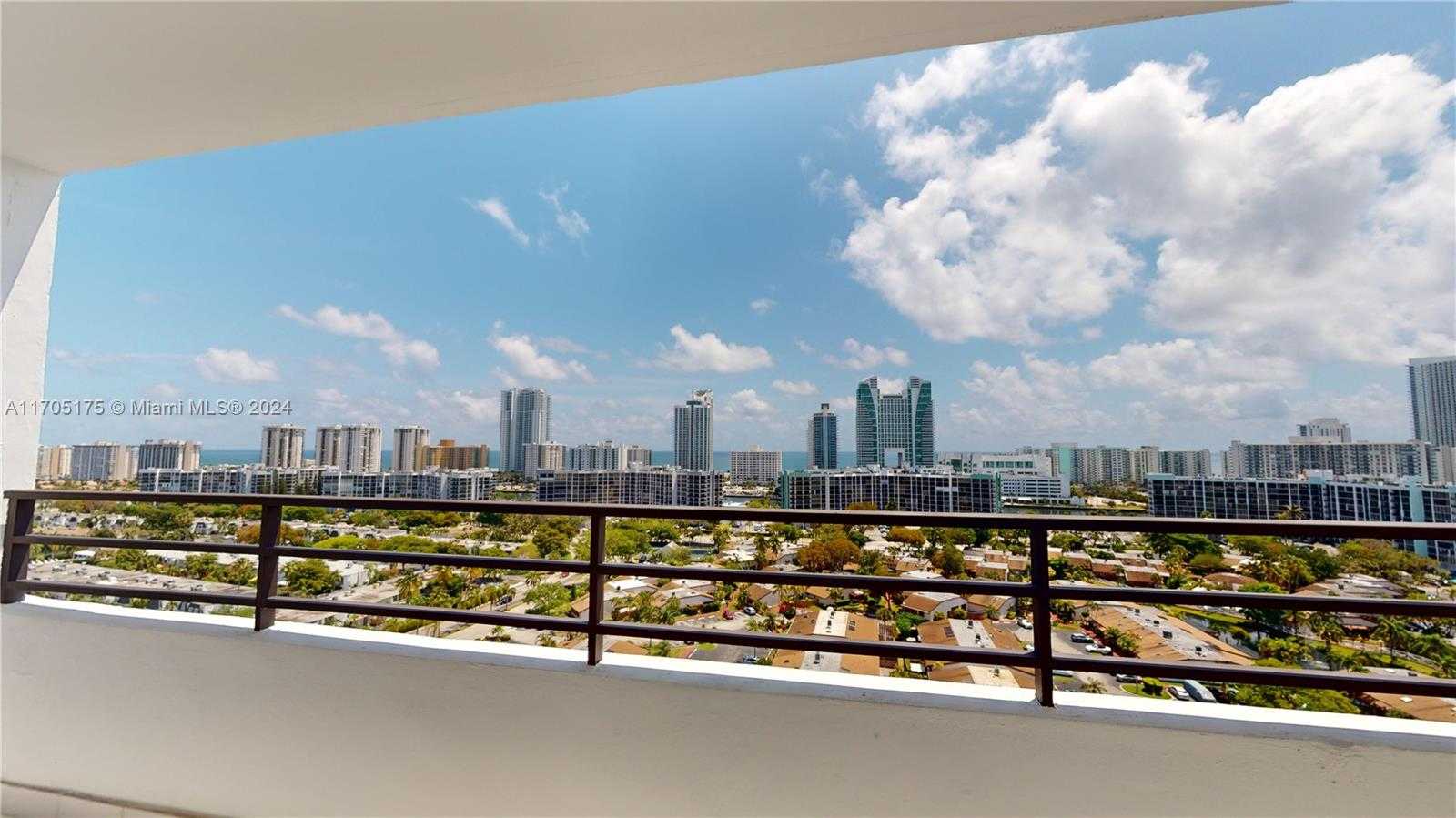 Small Image of 2500 PARKVIEW DR #2503, Hallandale Beach Number 13