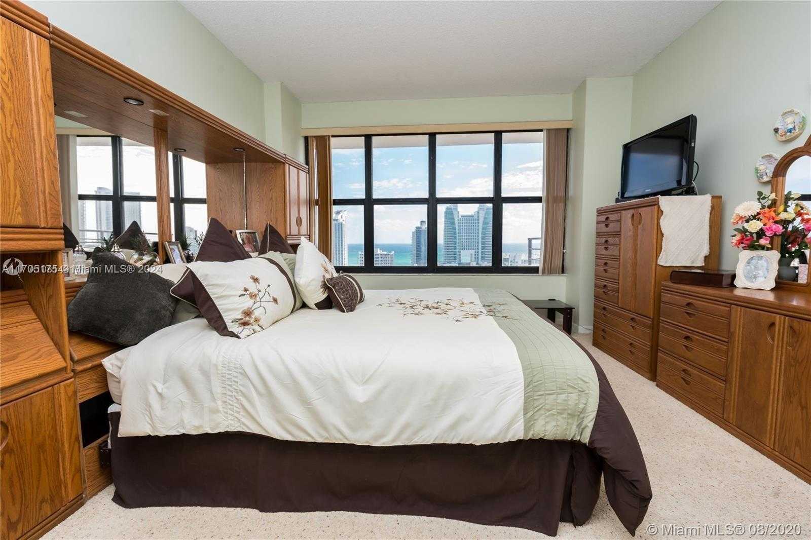 Small Image of 2500 PARKVIEW DR #2503, Hallandale Beach Number 21