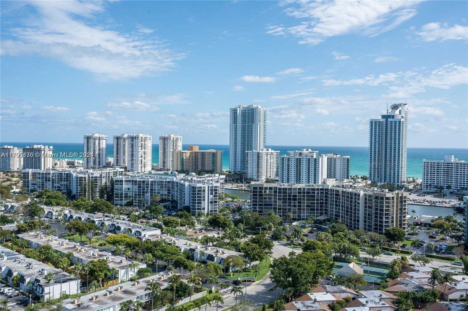 Small Image of 2500 PARKVIEW DR #2503, Hallandale Beach Number 3