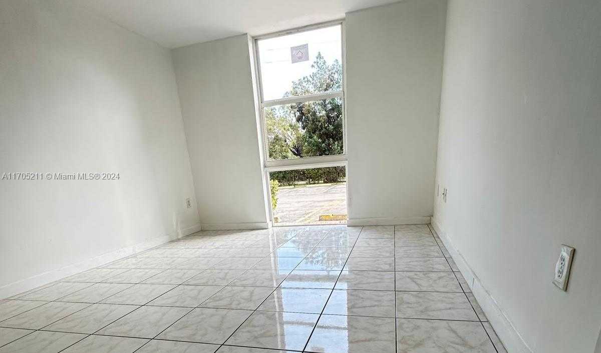 Small Image of 16950 WEST DIXIE HWY A128 HWY #A128, North Miami Beach Number 12