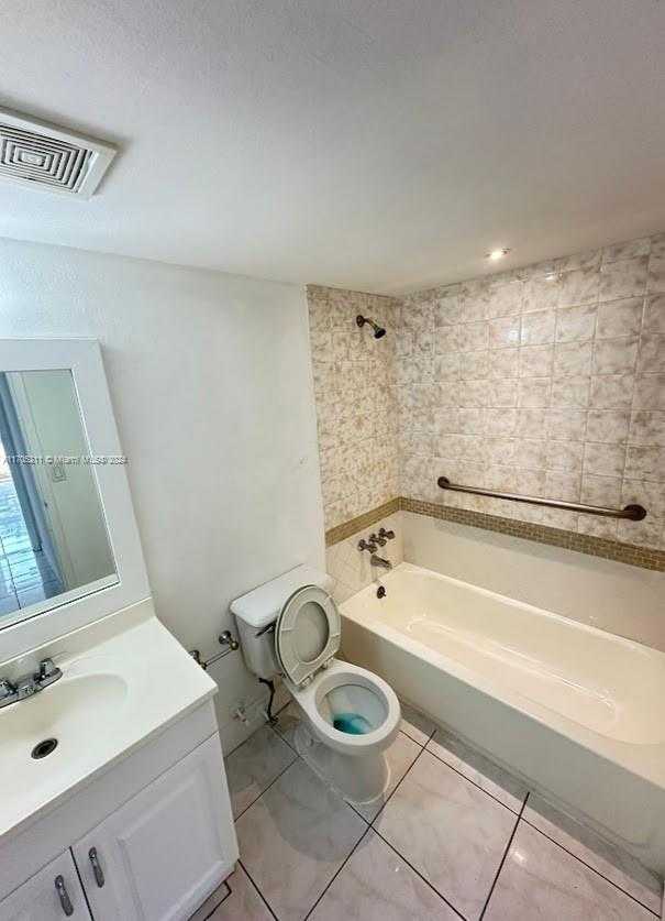 Small Image of 16950 WEST DIXIE HWY A128 HWY #A128, North Miami Beach Number 3