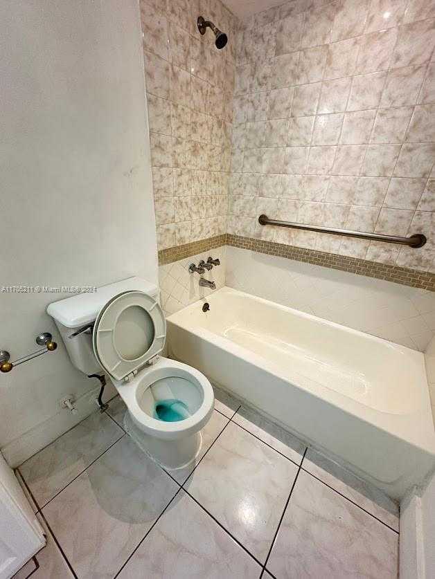 Small Image of 16950 WEST DIXIE HWY A128 HWY #A128, North Miami Beach Number 7