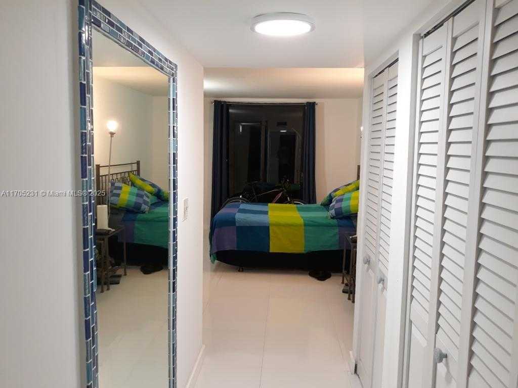 Small Image of 8100 BYRON AVE #504, Miami Beach Number 12