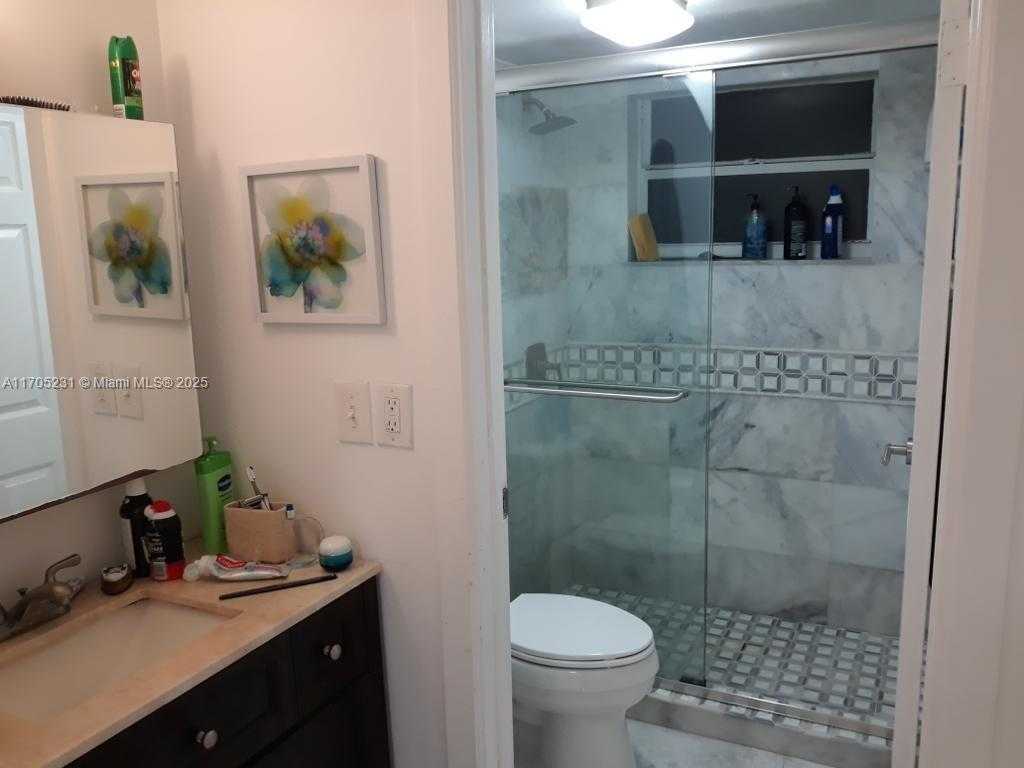 Small Image of 8100 BYRON AVE #504, Miami Beach Number 15