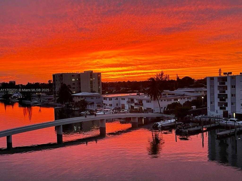 Small Image of 8100 BYRON AVE #504, Miami Beach Number 23