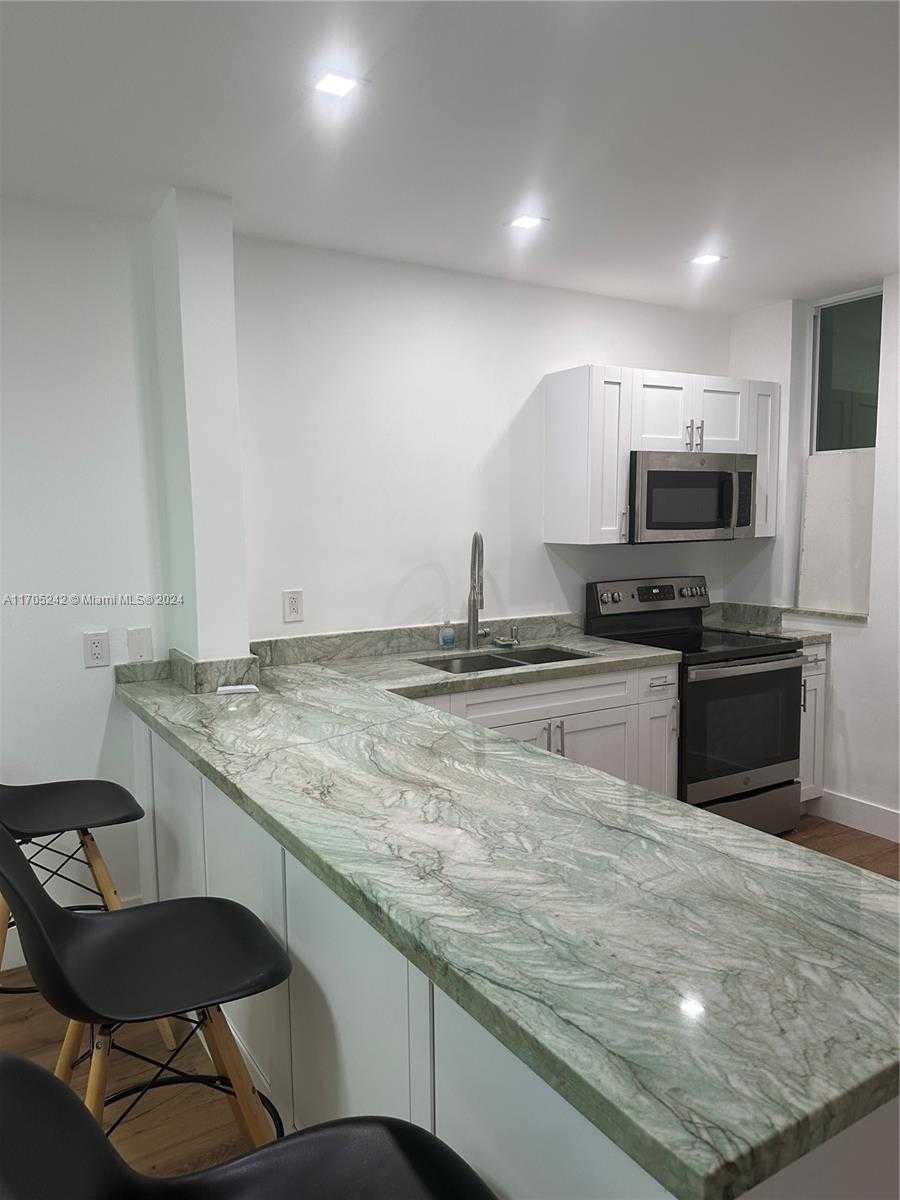 Small Image of 10210 COLLINS AVE #306, Bal Harbour Number 10
