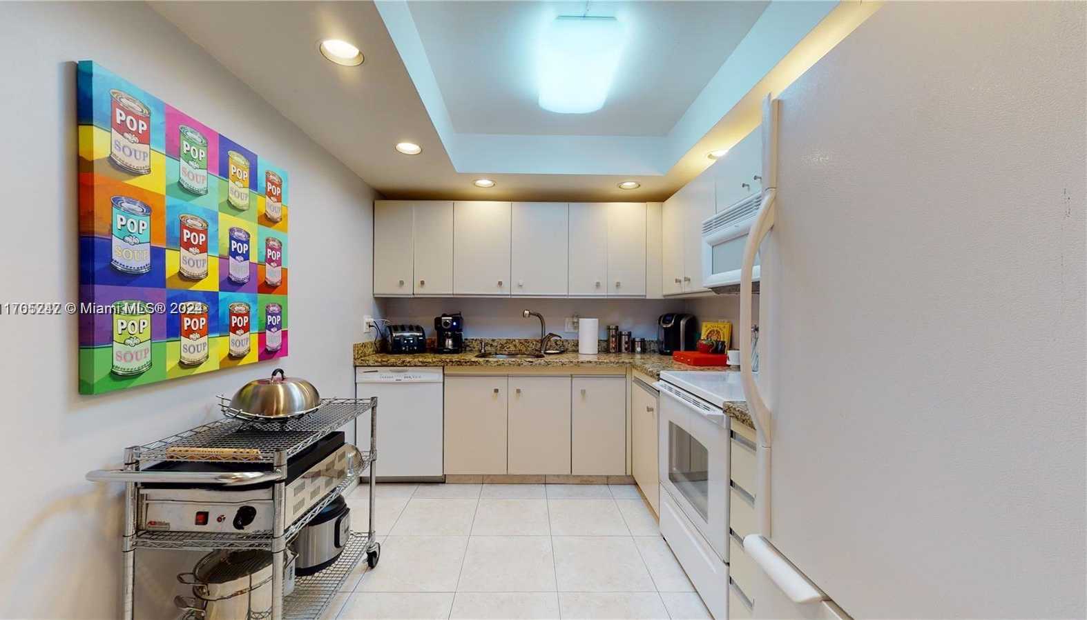 Small Image of 2500 Parkview Dr, Hallandale Beach, FL 33009, USA Number 14