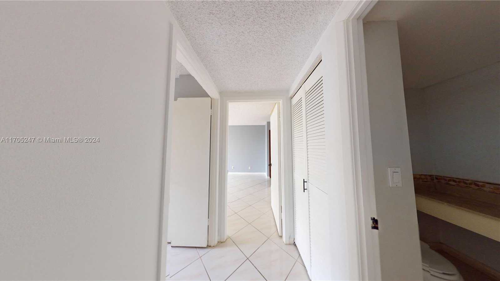 Small Image of 2500 Parkview Dr, Hallandale Beach, FL 33009, USA Number 18
