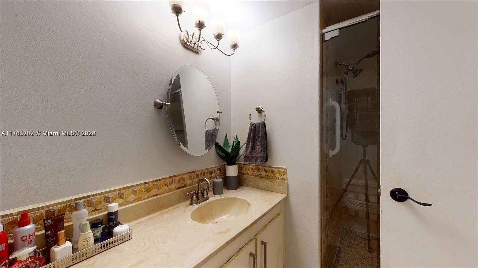 Small Image of 2500 Parkview Dr, Hallandale Beach, FL 33009, USA Number 23