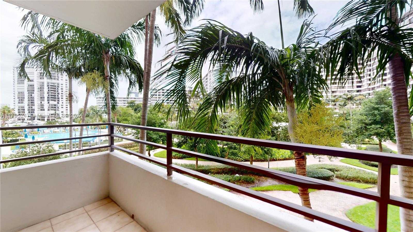 Small Image of 2500 Parkview Dr, Hallandale Beach, FL 33009, USA Number 3