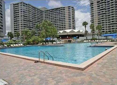 Small Image of 2500 Parkview Dr, Hallandale Beach, FL 33009, USA Number 42
