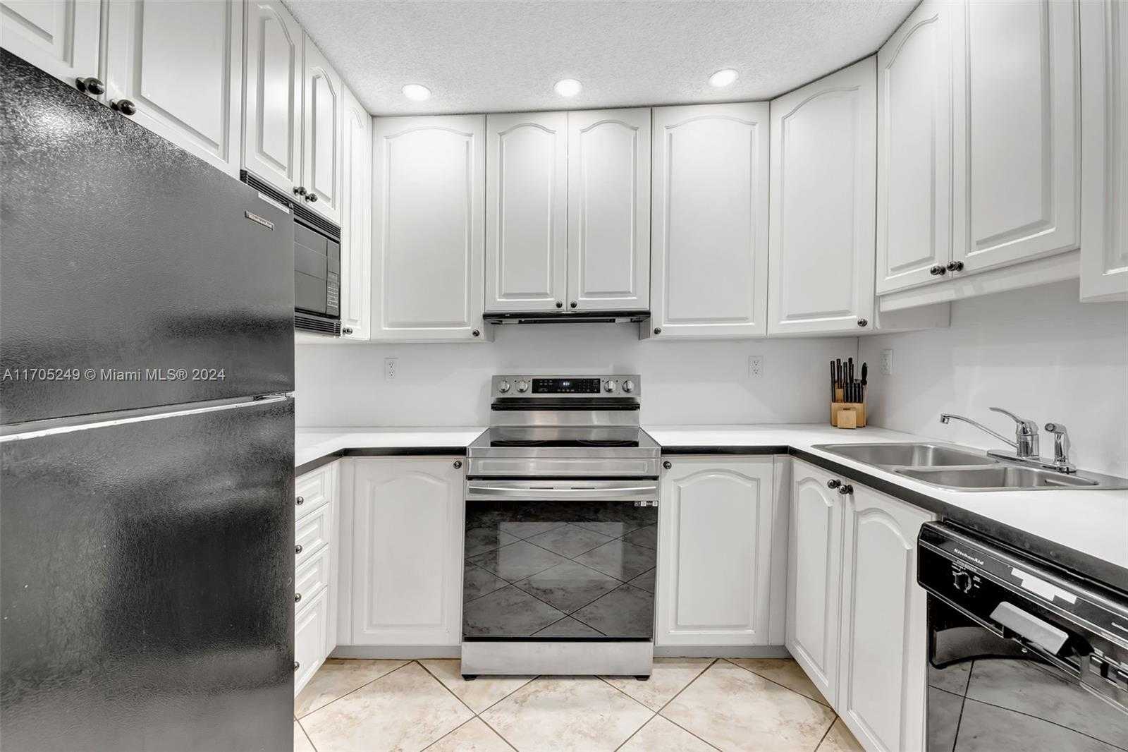 Small Image of 221 SOUTH EAST 9TH AVE #211, Pompano Beach Number 6