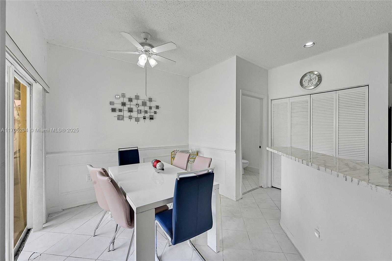 Small Image of 2011 SOUTH WEST 103RD TER, Miramar Number 9