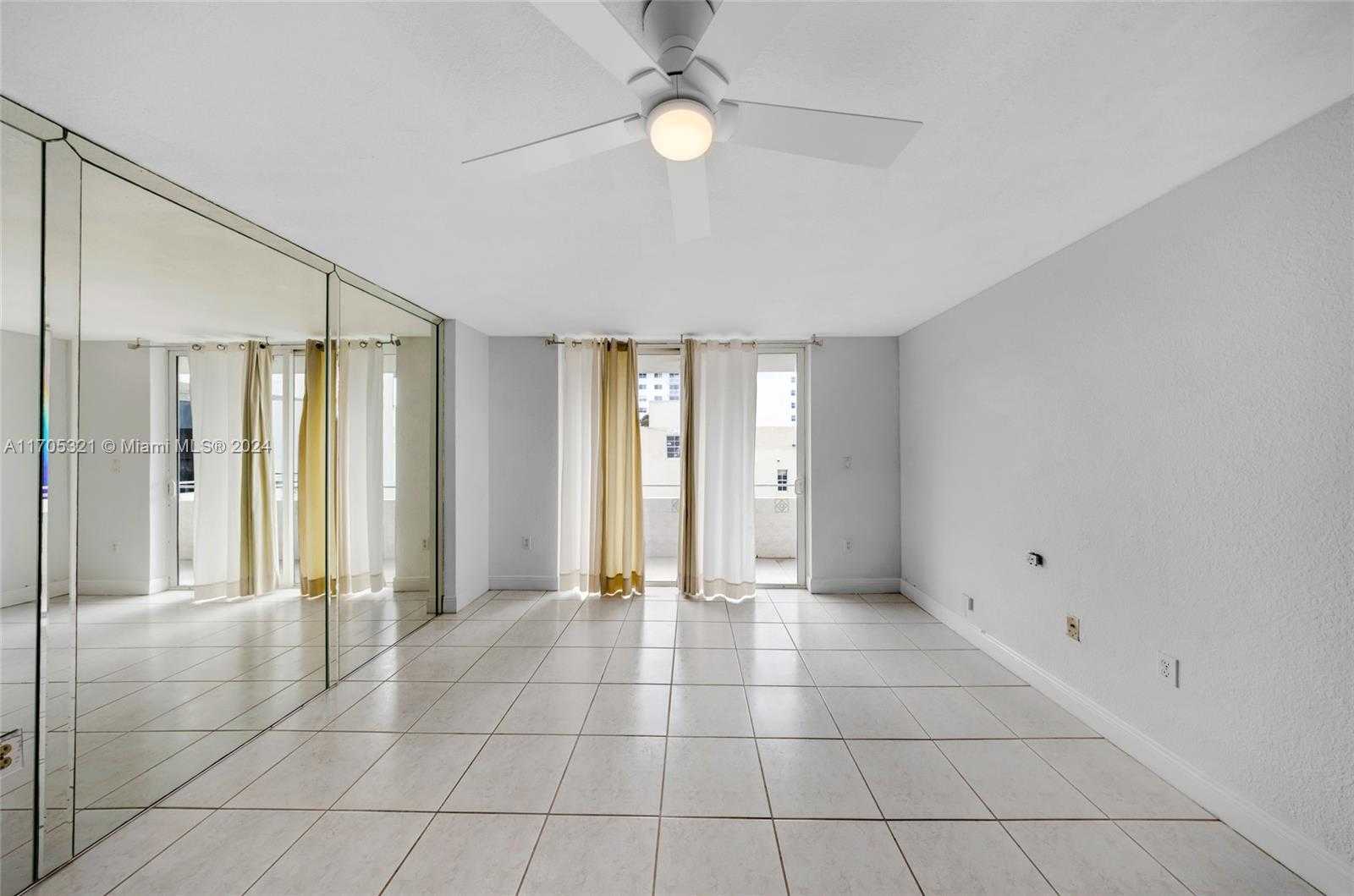 Small Image of 465 OCEAN DR #507, Miami Beach Number 11