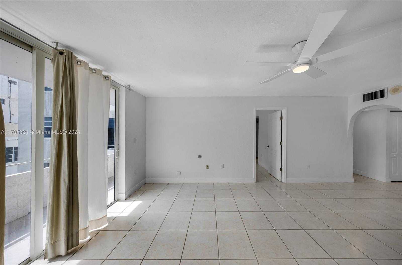 Small Image of 465 OCEAN DR #507, Miami Beach Number 13