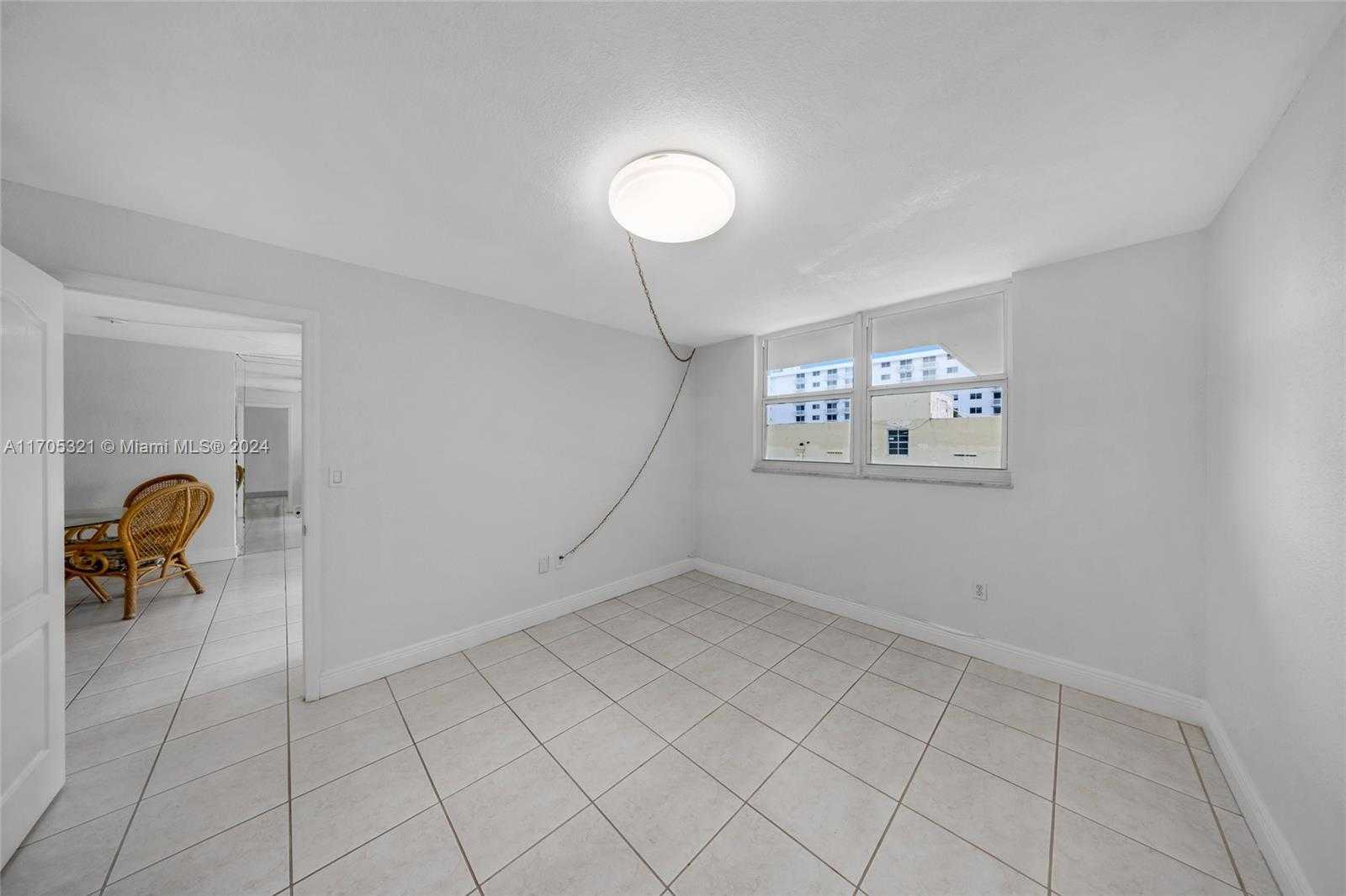 Small Image of 465 OCEAN DR #507, Miami Beach Number 16